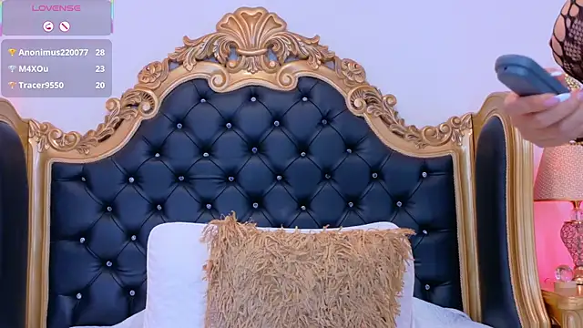 AdelinaVans's cam snapshot