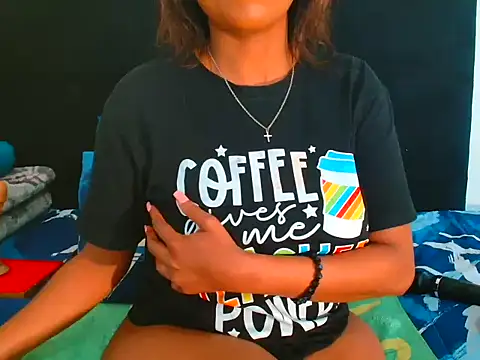 CreamySexyPussy's cam snapshot