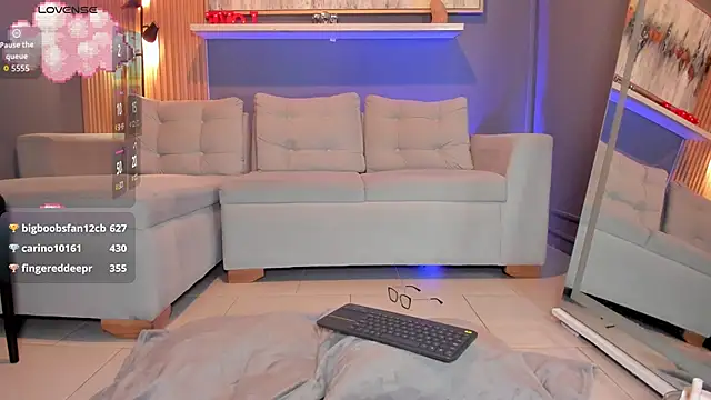 corinnah_'s cam snapshot