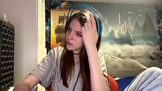 Elira_Breeze's cam snapshot