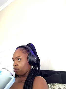 LuciousLips96's cam snapshot