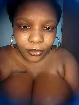 queenbusty's cam snapshot