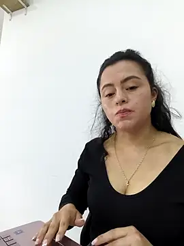 ALEJA__22's cam snapshot