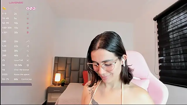 sara_ospinna's cam snapshot