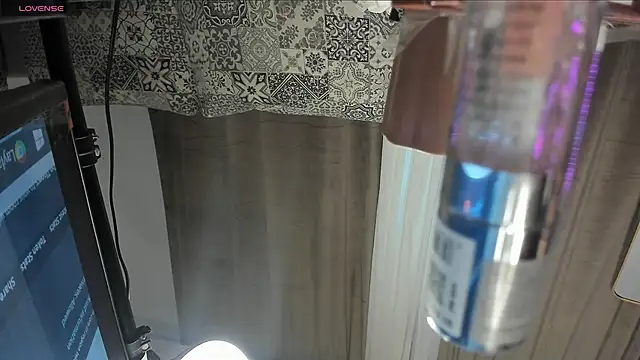 JessicaVerse live sex cam