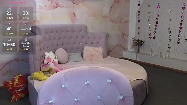 Penelope_Pinky's cam snapshot