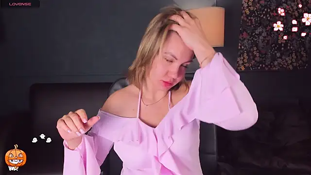 AriaEven's cam snapshot