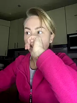 MartaLuna_'s cam snapshot