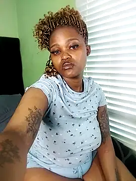 ThickPearlx23's cam snapshot