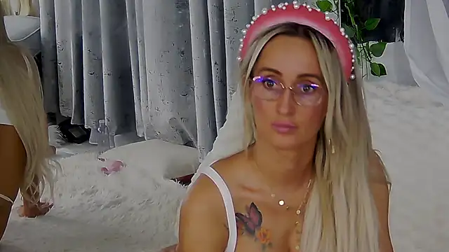 IsabelleEthan's cam snapshot