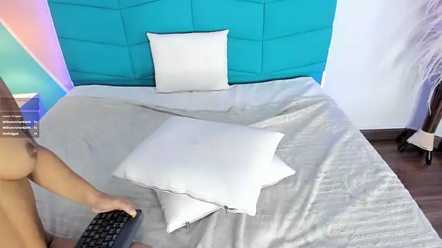 mara_winters_'s cam snapshot