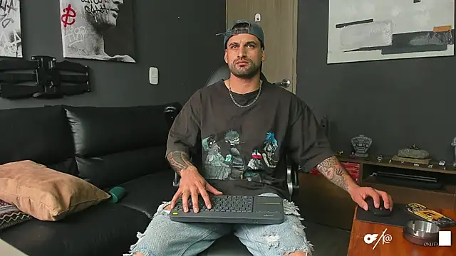 Davevilboy live sex cam