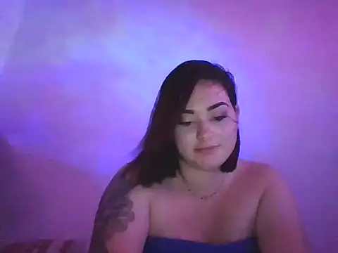 Romina_foxxx_'s cam snapshot