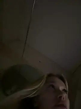 BattyMelody's cam snapshot