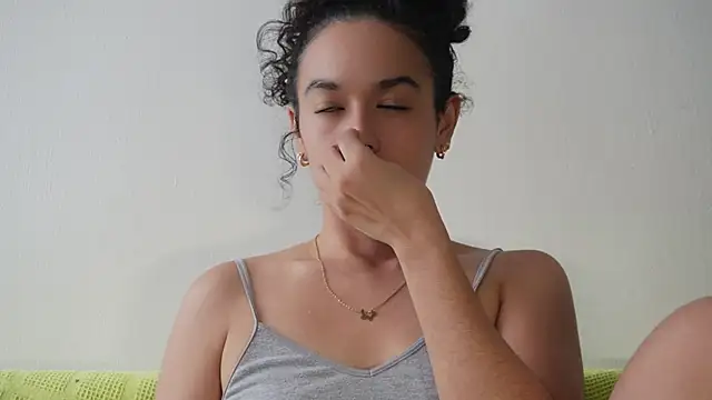 VelvetCurls's cam snapshot