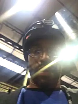 Justahungdad live sex cam