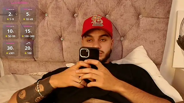 Amadeo_Wild live sex cam