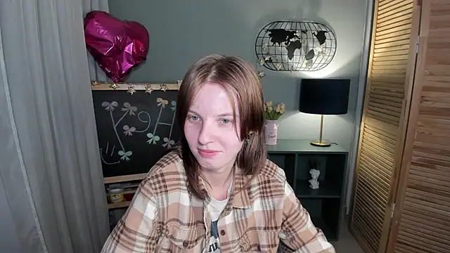 Madelaineses's cam snapshot