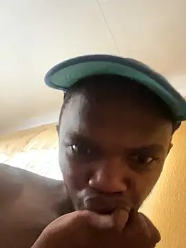 KyleMbatha live sex cam