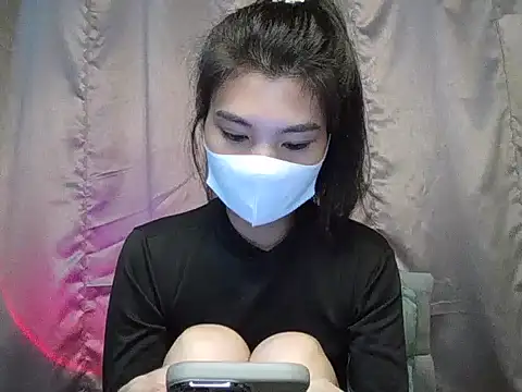 Ladygirrl22 live sex cam