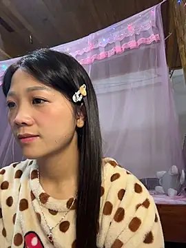 Thaocutee live sex cam