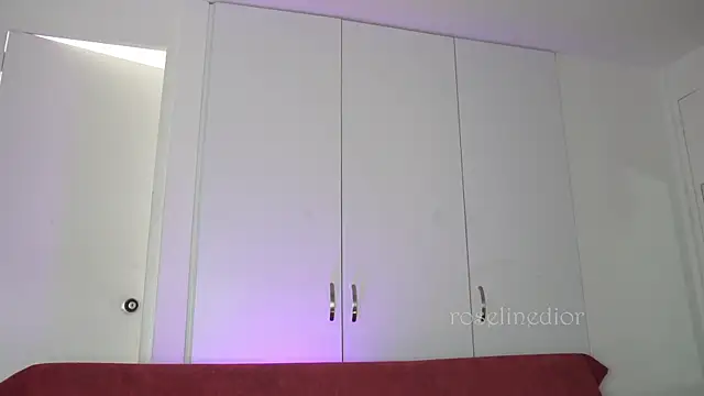 roselinedior live sex cam