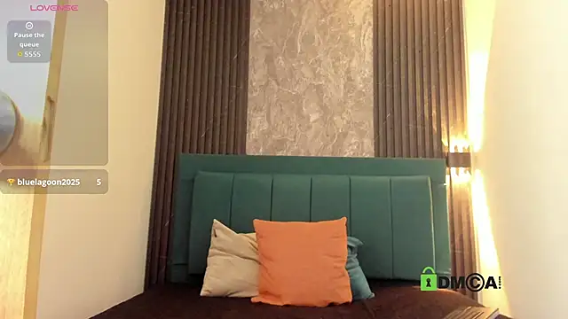 milf_lunablacke's cam snapshot