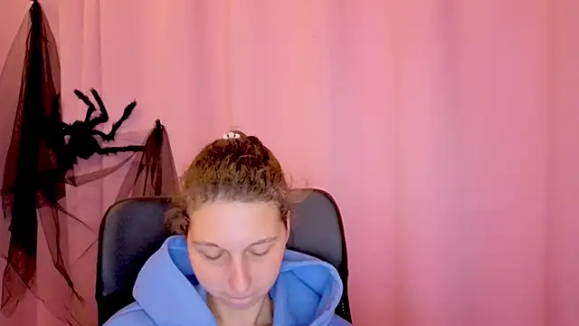 CuteEllii's cam snapshot