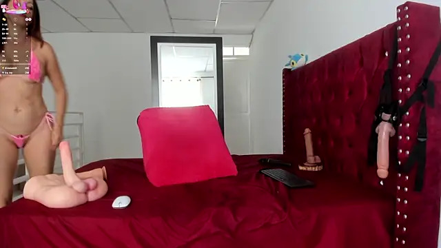 sophivans_milf's cam snapshot