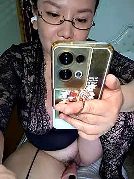 LILYsweetfcup's cam snapshot