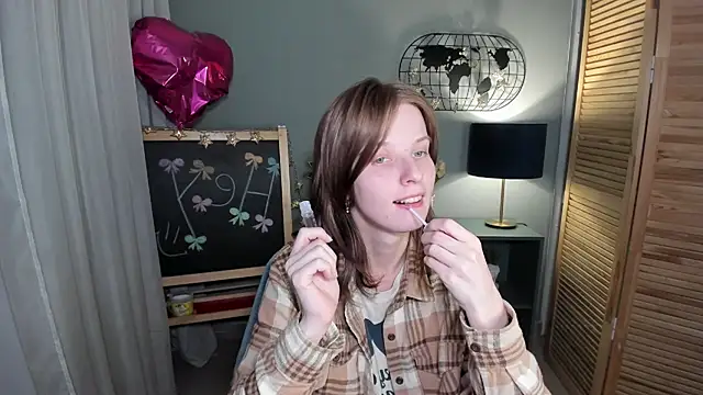 Madelaineses's cam snapshot