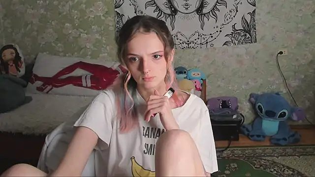 Cutie_Adelia's cam snapshot