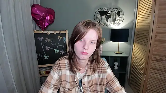 Madelaineses's cam snapshot