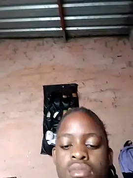 Blondecurv24 live sex cam