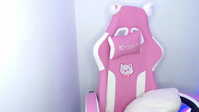 Emmy_y's cam snapshot