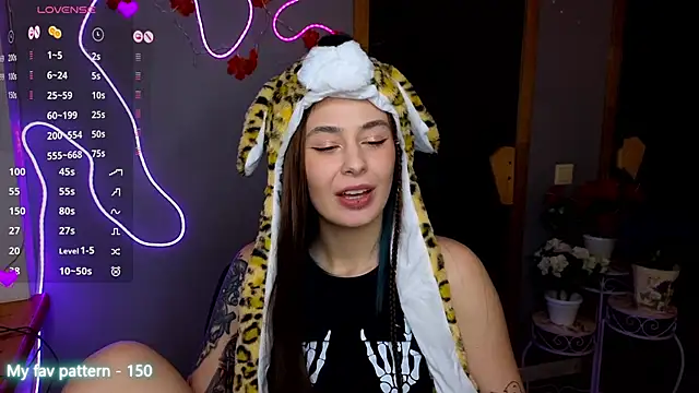 Miss_Fortuna's cam snapshot