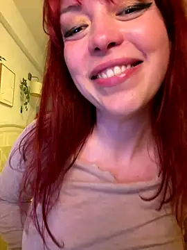 AylaRed's cam snapshot