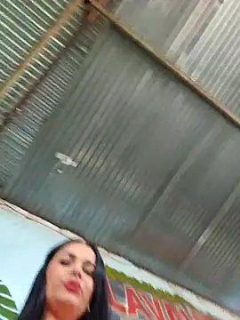 CataleyaRusso's cam snapshot