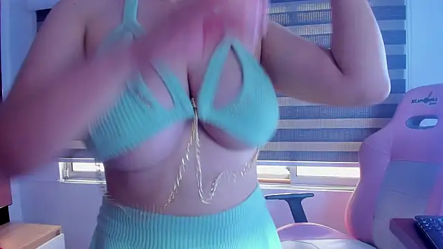 Candy_kittengp's cam snapshot