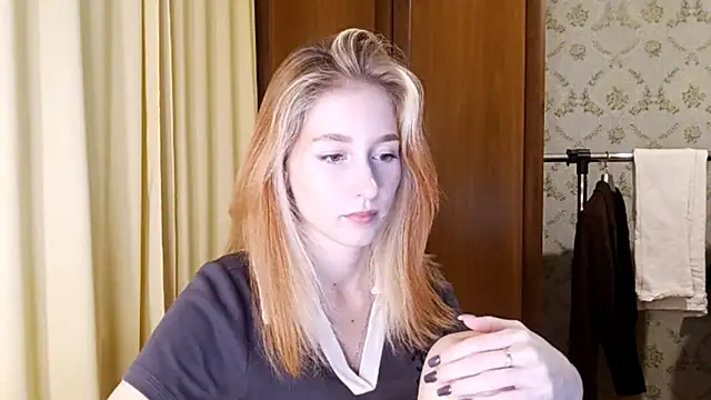 LisaKacitaa's cam snapshot