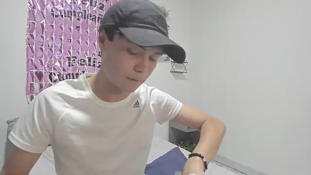 crushnier1's cam snapshot