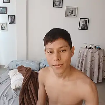 Little_liam's cam snapshot