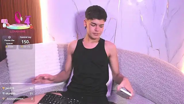 kevienmiet's cam snapshot