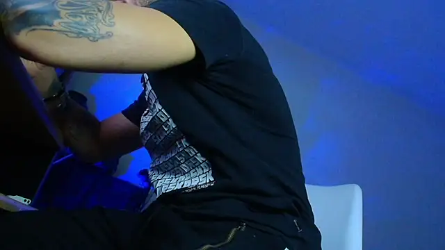 XanderCage99's cam snapshot