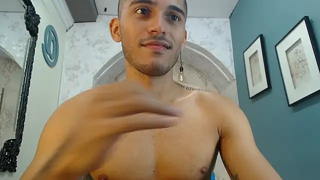 Derek_Storm_'s cam snapshot