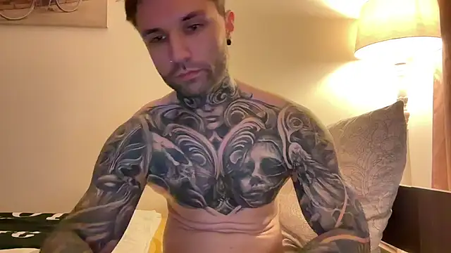 Larsskeet live sex cam