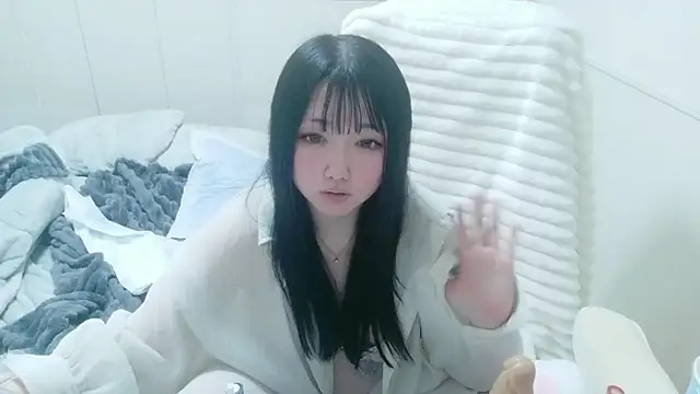 Hibikiii_ live sex cam
