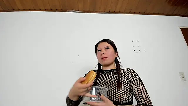 Vanessa_Martinz's cam snapshot