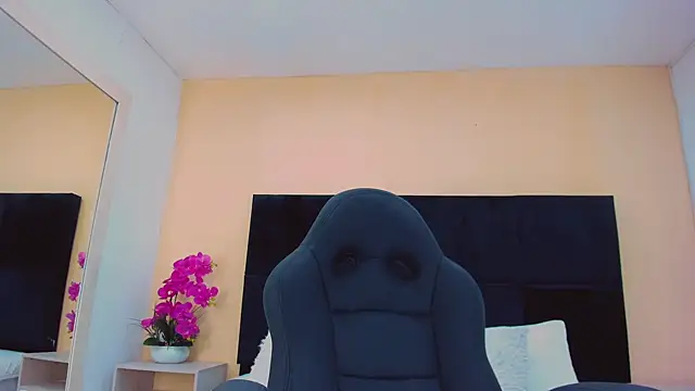 MaddyCrofft's cam snapshot