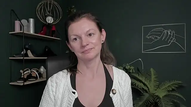 VivianWILD's cam snapshot